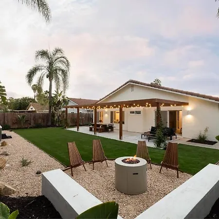 New 4 Bed Home With Spa, Fire Pit & Tranquil Vibe